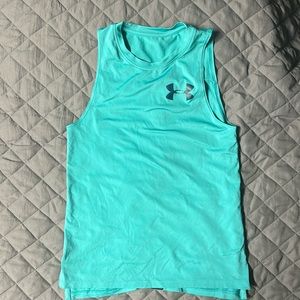 Girls size 10/12 Under Armour workout shirt.